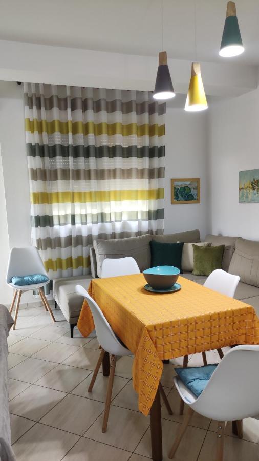 Potami Apartment - 50 Mt From The Beach Himare Eksteriør bilde